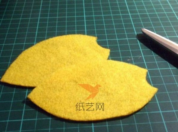 Fun tutorial on how to make goldfish that turns into sushi by hand in one second