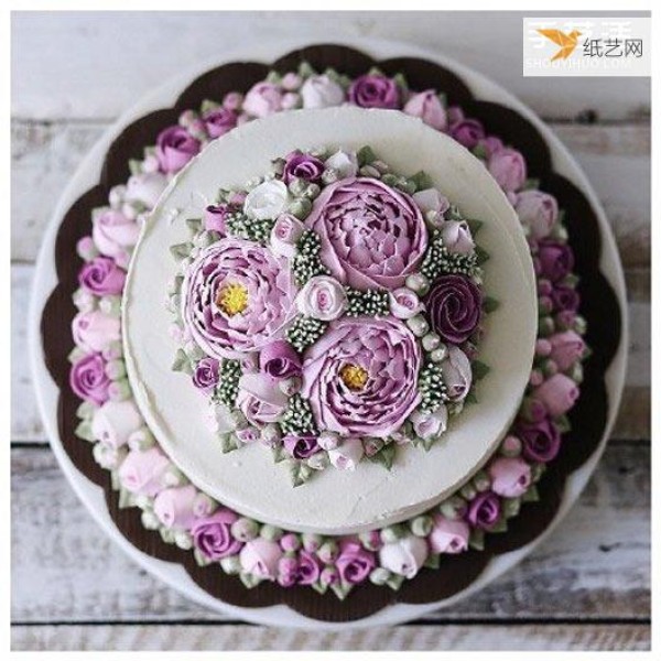 Tutorial on how to create a stunning picture of decorated cakes