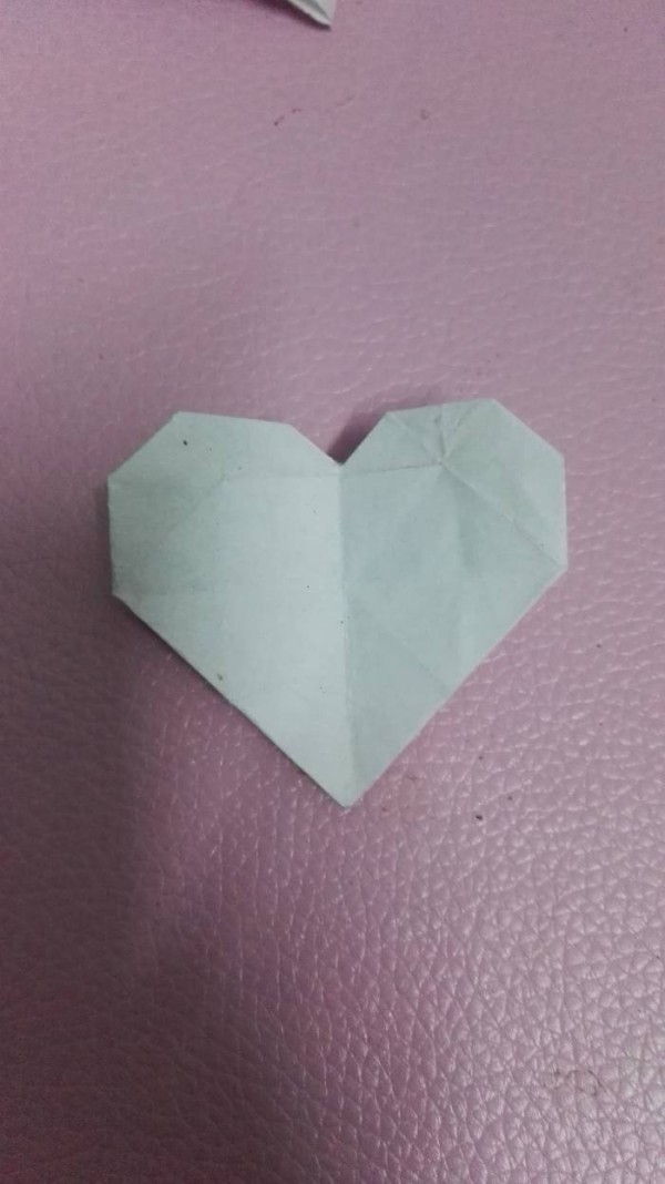 Super loving Valentine’s Day gift origami heart tutorial