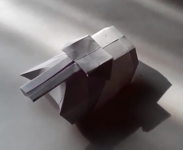 Origami video tutorial for three-dimensional origami tank