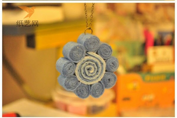 Non-woven fabric tutorial Simple and clever non-woven flower hanging ornament making tutorial