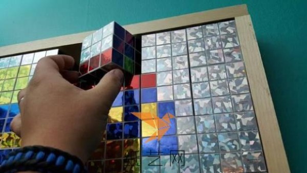 Making wall paintings using Rubiks Cube puzzles