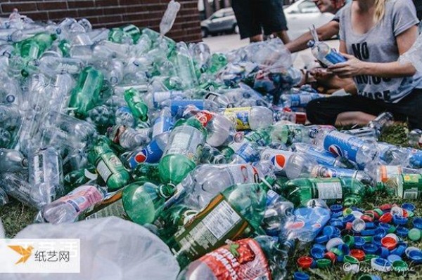 Showing an ocean of 10,000 plastic bottles and using mermaids to explain environmental protection