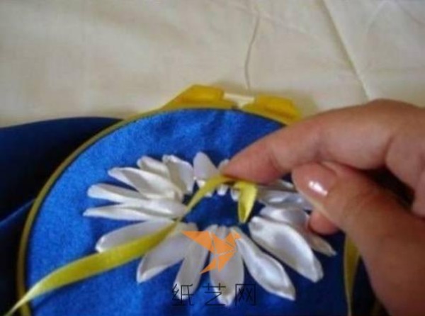 Embroidery fabric white lotus making tutorial