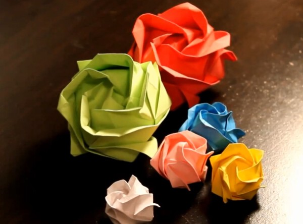 Detailed tutorial on how to fold origami roses