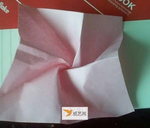 Take a look at the illustration of how to fold a champagne rose