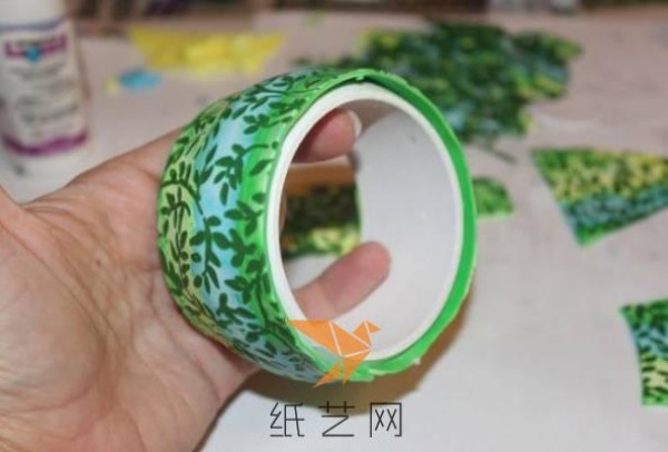 Tutorial on how to make an ultra-light clay bracelet with inlaid patterns