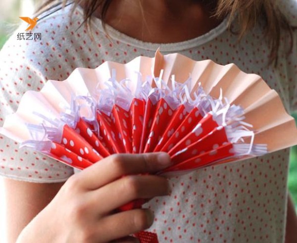 Beautiful origami fan making tutorial