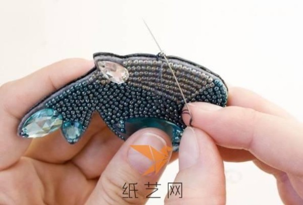 Cute little whale beaded brooch New Year gift making tutorial