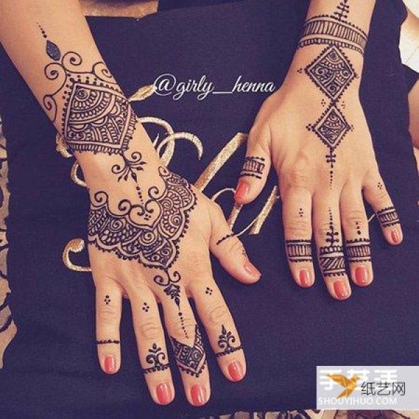 Henna Indian traditional body painting can be beautiful without tattoos