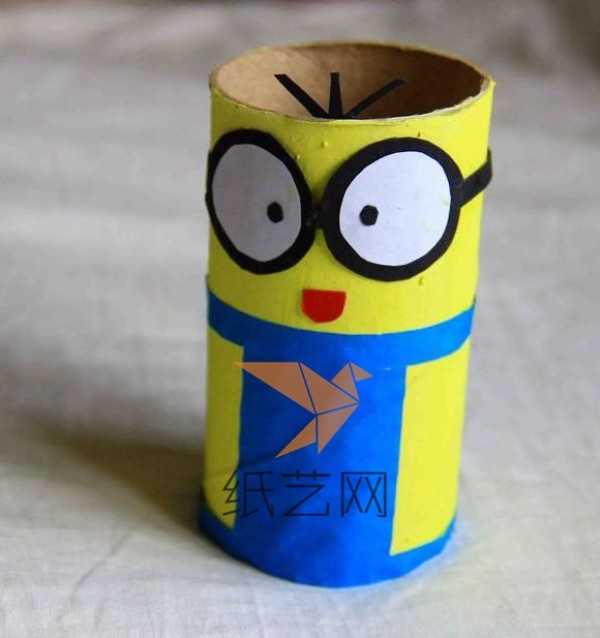 DIY tutorial for children to make minion by using waste toilet paper tubes