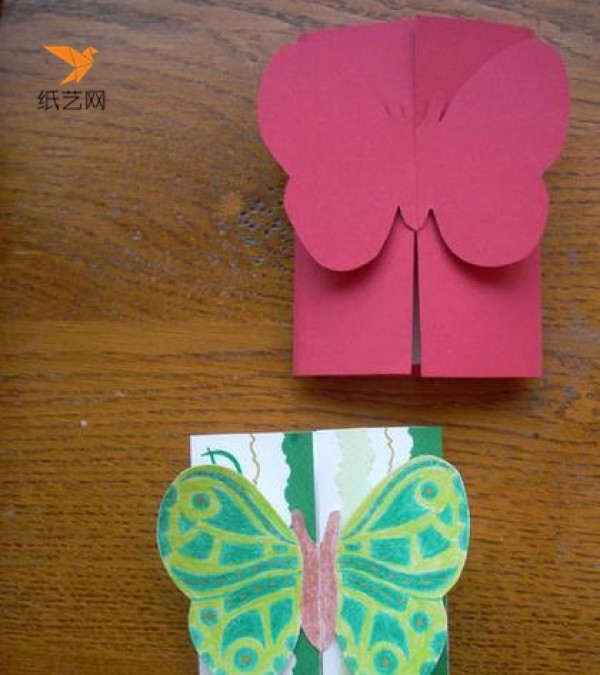 Tutorial on making Valentine’s Day cards with three-dimensional butterflies