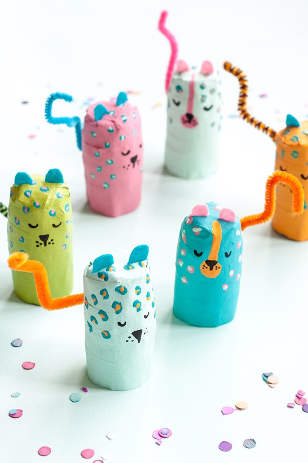 Super cute, turn waste into treasure, tutorial on making decorative kitten dolls from newspapers