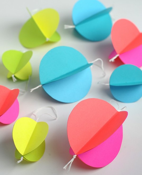 Simple paper art decorative balls suitable for holiday decoration