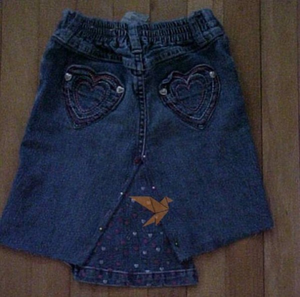 DIY tutorial for transforming old jeans into denim skirts