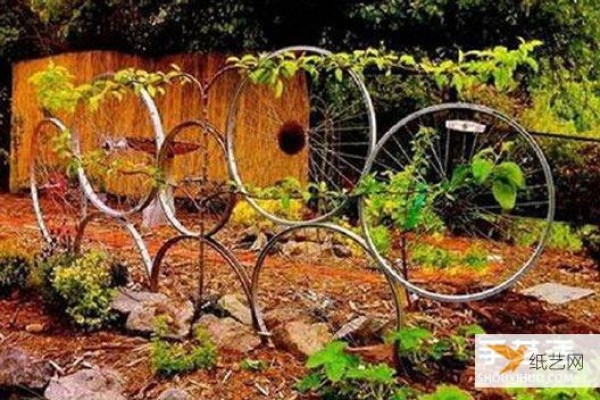 Creative works made from used bicycles