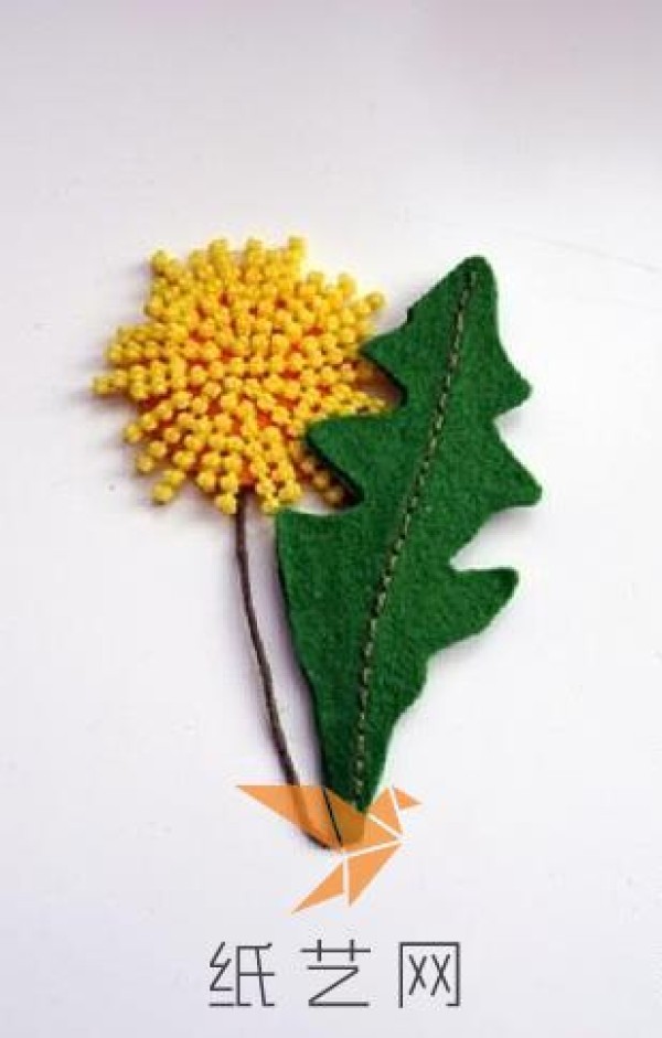 Tutorial on making beautiful and creative handmade flower brooches for New Year gifts