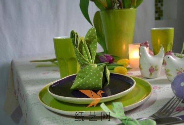 Cute bunny napkin folding tutorial