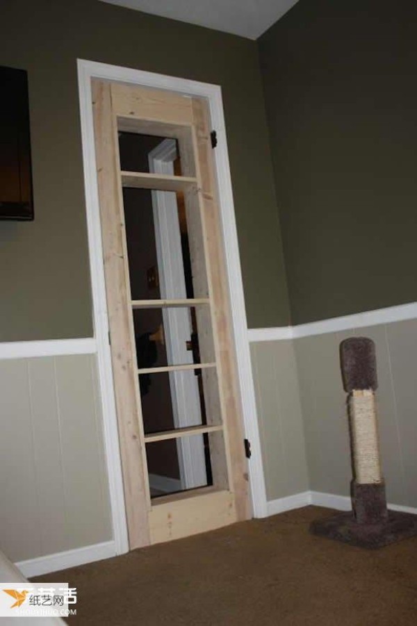 How to DIY a personalized bathroom door disguised as a bookshelf