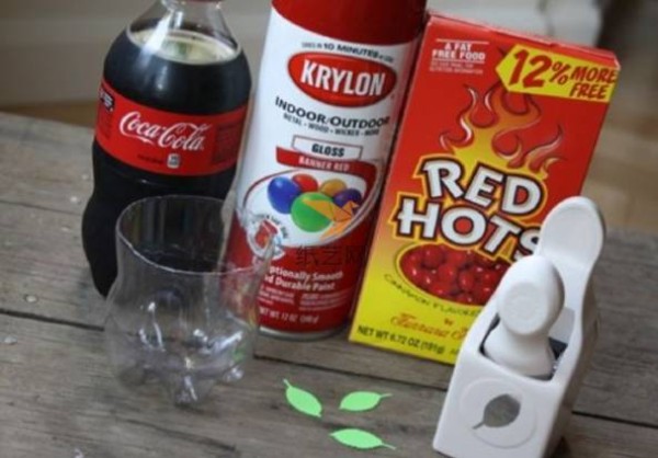 Creative DIY apple-shaped storage box made from waste Poke bottles