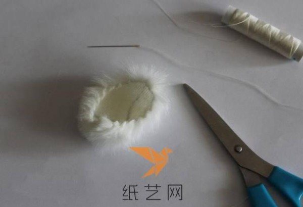 Tutorial on how to make a cute wool felt hamster brooch