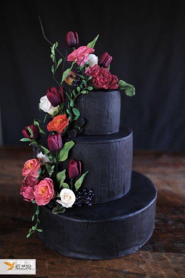 Happy wedding! Specially creative wedding cakes make your wedding a highlight