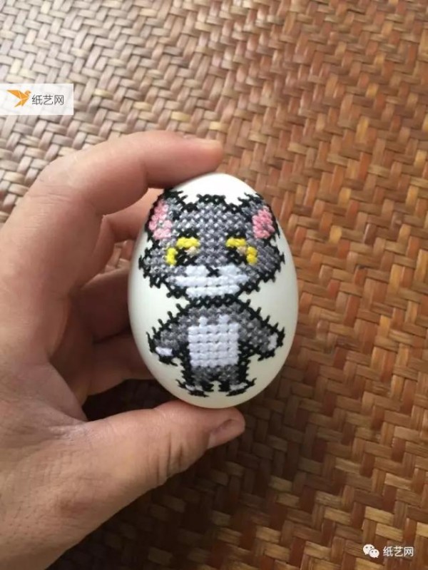 Super cute egg embroidery, embroidery on egg shells!