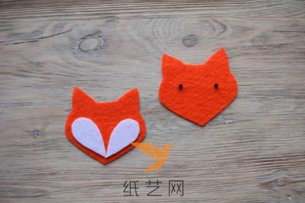 Tutorial on how to make handmade little fox hairpins for children as Christmas gifts