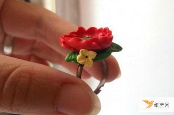 Tutorial on how to make a personalized flower ring using polymer clay