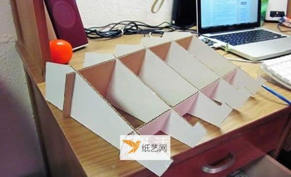 How to make a laptop cooling rack from corrugated paper