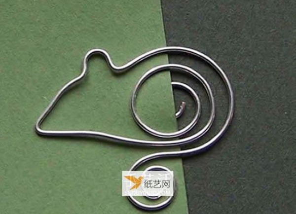 Handmade bookmarks using wire