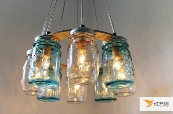 How to use glass jar waste to make romantic Christmas lamps