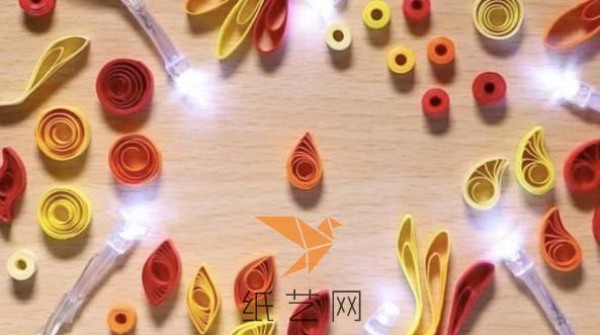 Super cool fire phoenix quilling paper hand-making tutorial