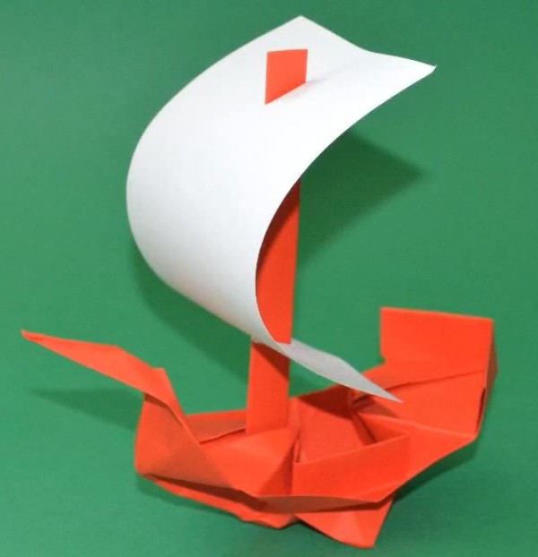 Origami video tutorial for origami sailboat