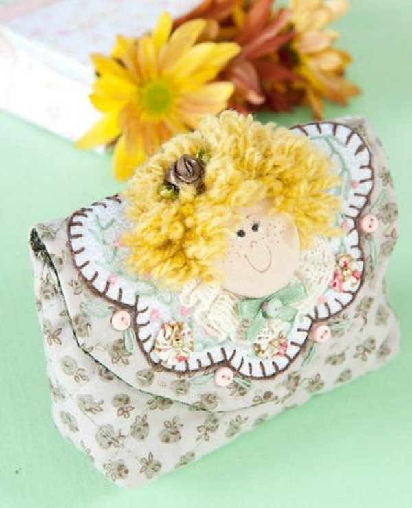 Tutorial on how to make a cute little girl’s coin purse