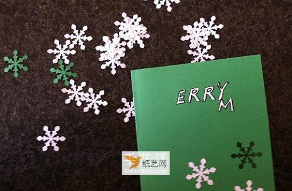 Experience the colorful and wonderful production tutorial of DIY Christmas cards