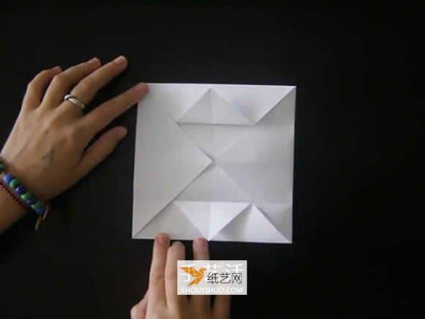 Illustration of folding method of paper square box with lid