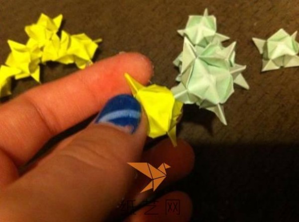 Beautiful origami bracelet making tutorial