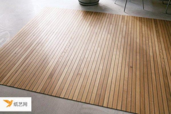 There is no need to invest time in the construction of wooden floors. Using wooden carpets can be completed in one second.