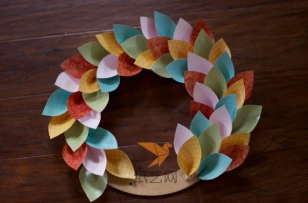 Autumn Fall Leaves Paper Wreath Handmade Illustrated Tutorial