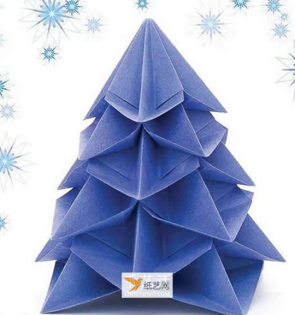 Illustration of folding a three-dimensional Christmas tree using octagonal paper