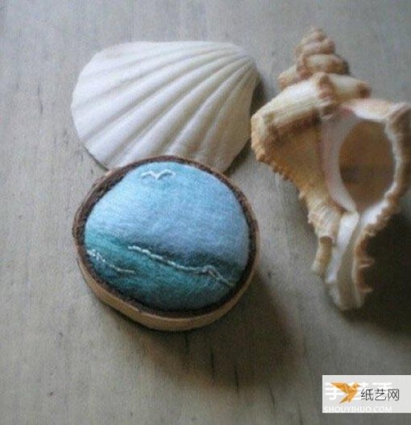 Pictures of how to make mini wool felt landscape paintings, as if there is another world hidden inside