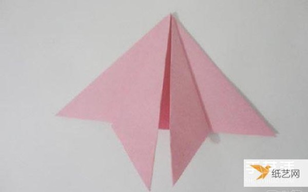 Illustrated tutorial on how to fold a peach using origami by hand