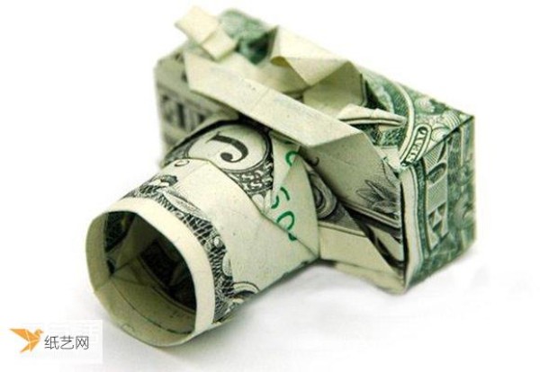 Detailed illustration of how to use the dollar bill folding paper camera