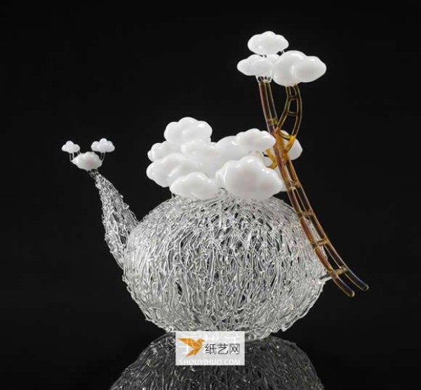 How Eunsuh Chois elegant glass sculptures are made