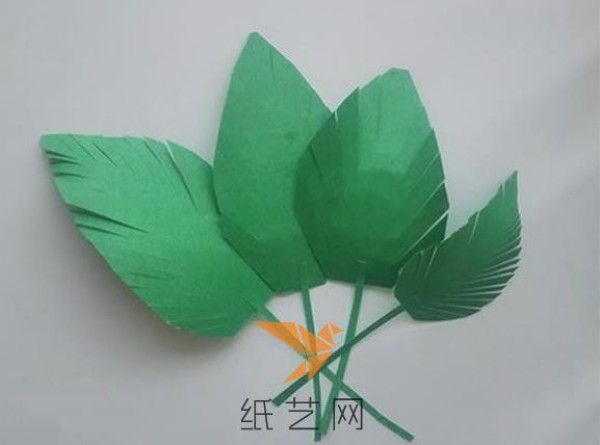 Tutorial on how to make handmade paper flowers and New Year decorations for children