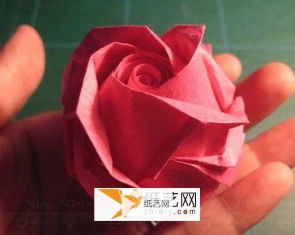 Detailed analysis of the folding method of GG roses