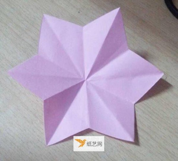 Illustration of folding steps of paper six-petal lily flower