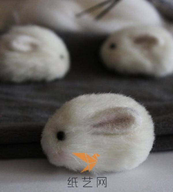 Tutorial on how to make a cute wool felt hamster brooch