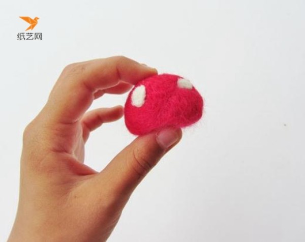 Tutorial on how to make cute little wool felt mushrooms